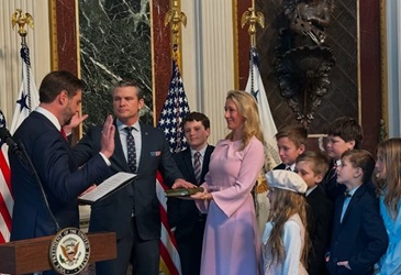 V.P. JD Vance swears in Pete Hegseth as Secretary of Defense: https://www.clayconews.com/