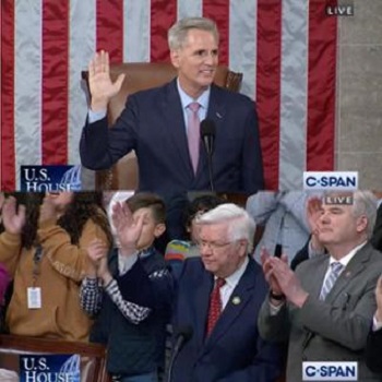 images3/NEWS_PICS/Speaker_McCarthy_sworn_in_by_Congressman_Rogers.-ClayCoNews